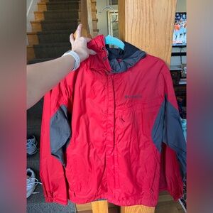Men’s medium Columbia red raincoat